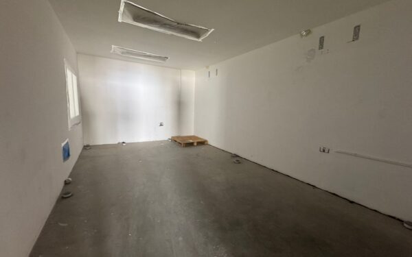 Commercial for Rent in Ruwi | OMR 2,820/mo | REF 531BC thumbnail 9