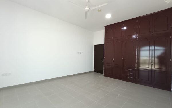 Villa for Rent in Madinat Al Sultan Qaboos | OMR 750/mo | REF 630TB thumbnail 8