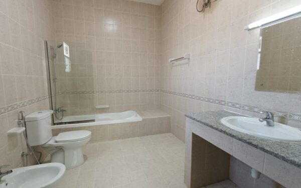 Villa for Rent in Madinat Al Sultan Qaboos | OMR 750/mo | REF 630TB thumbnail 9